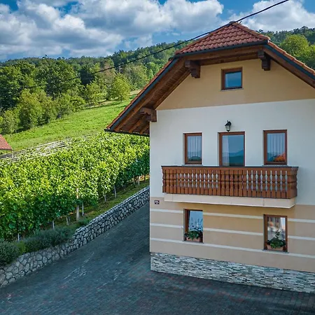Vineyard Pyramid - Happy بيت للعطل